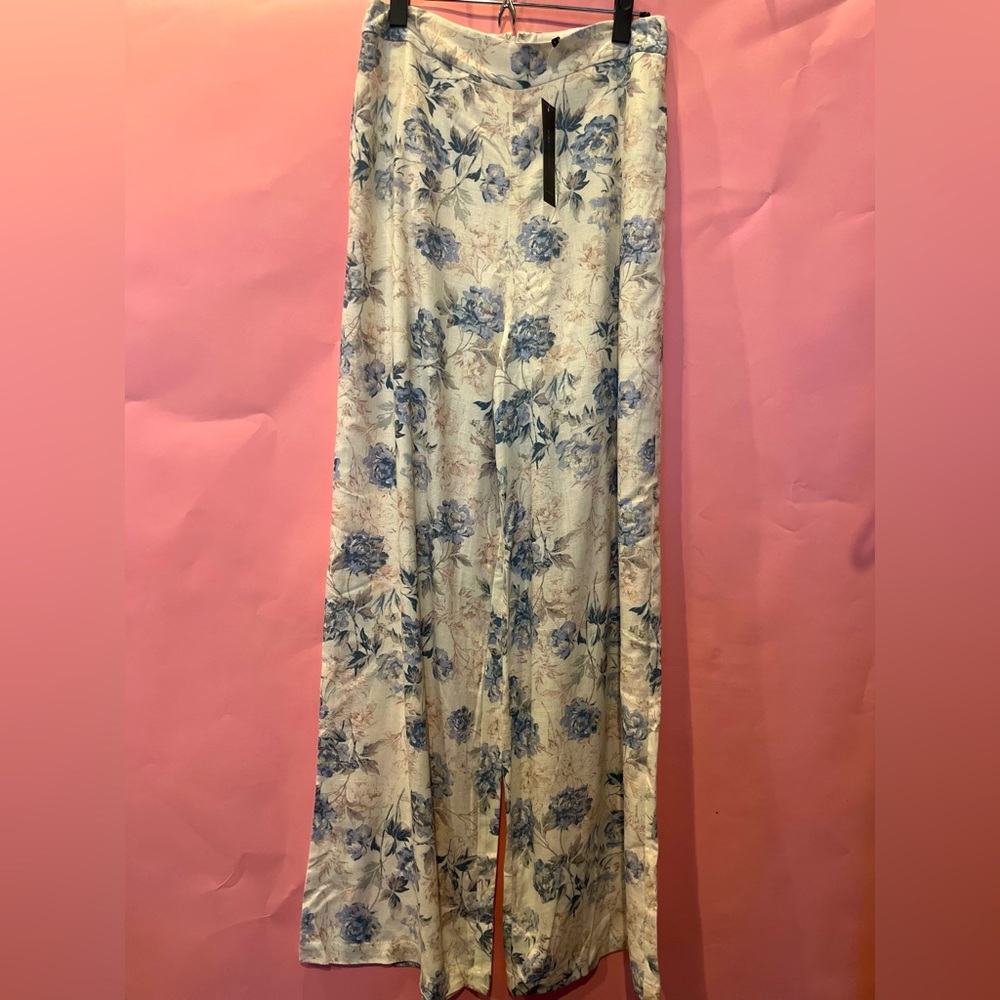 Beige blue floral wide leg pants BCBGMaxAzria size small  new tags